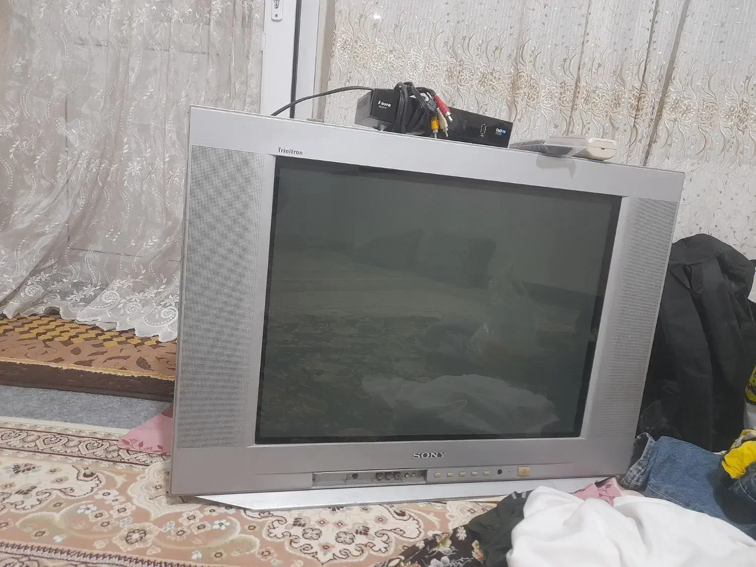 فروش تلویزیون سونی اصل ژاپن صفحه تخت بزرگ|تلویزیون و پروژکتور|همدان, |دیوار