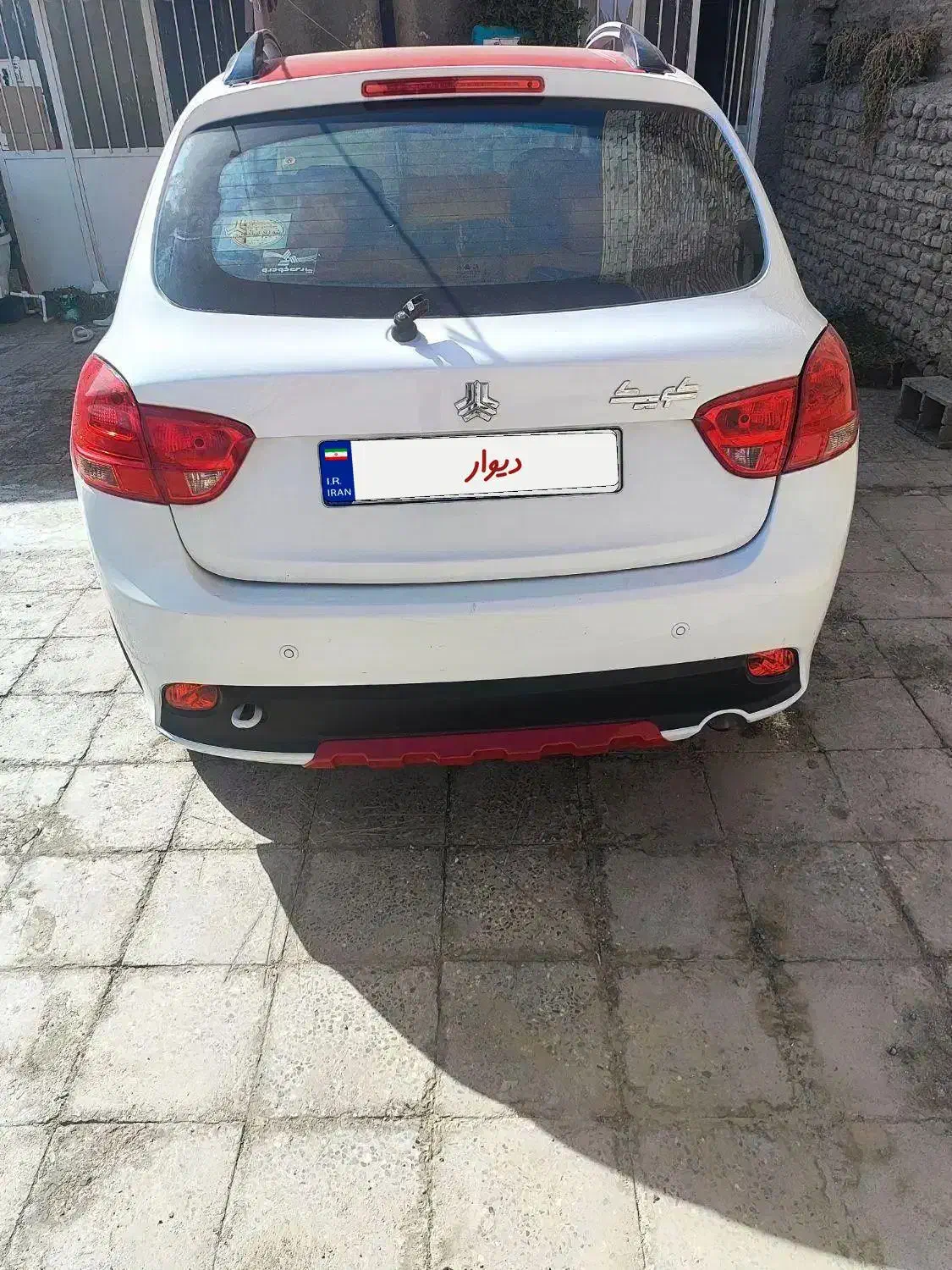 کوییک آر سفید قرمز|خودرو سواری و وانت|زاهدان, |دیوار