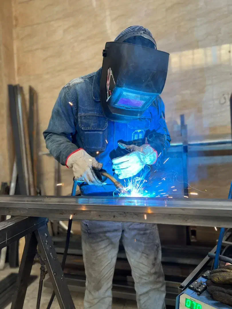 جوشکاری و برشکاری|خدمات پیشه و مهارت|ایلام, |دیوار