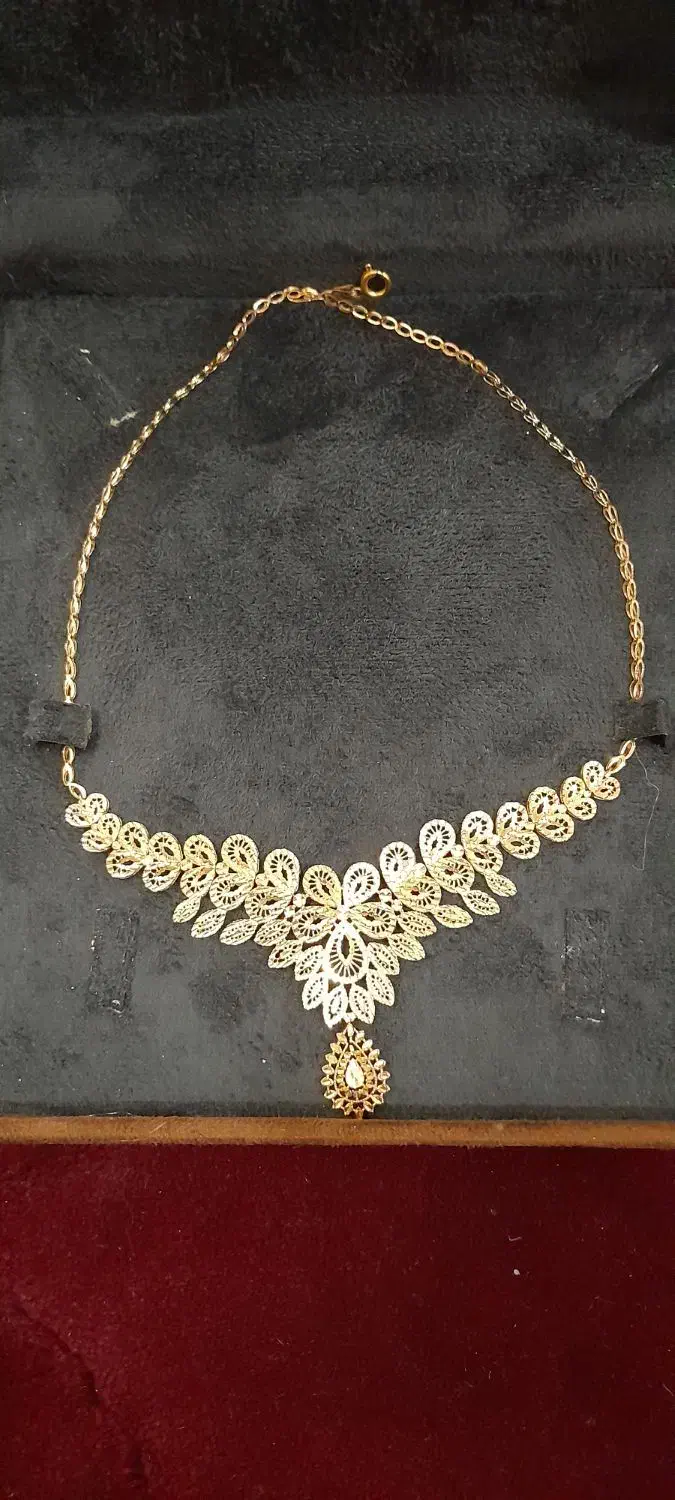 گردنبند|جواهرات|قم, باغ شریفی|دیوار