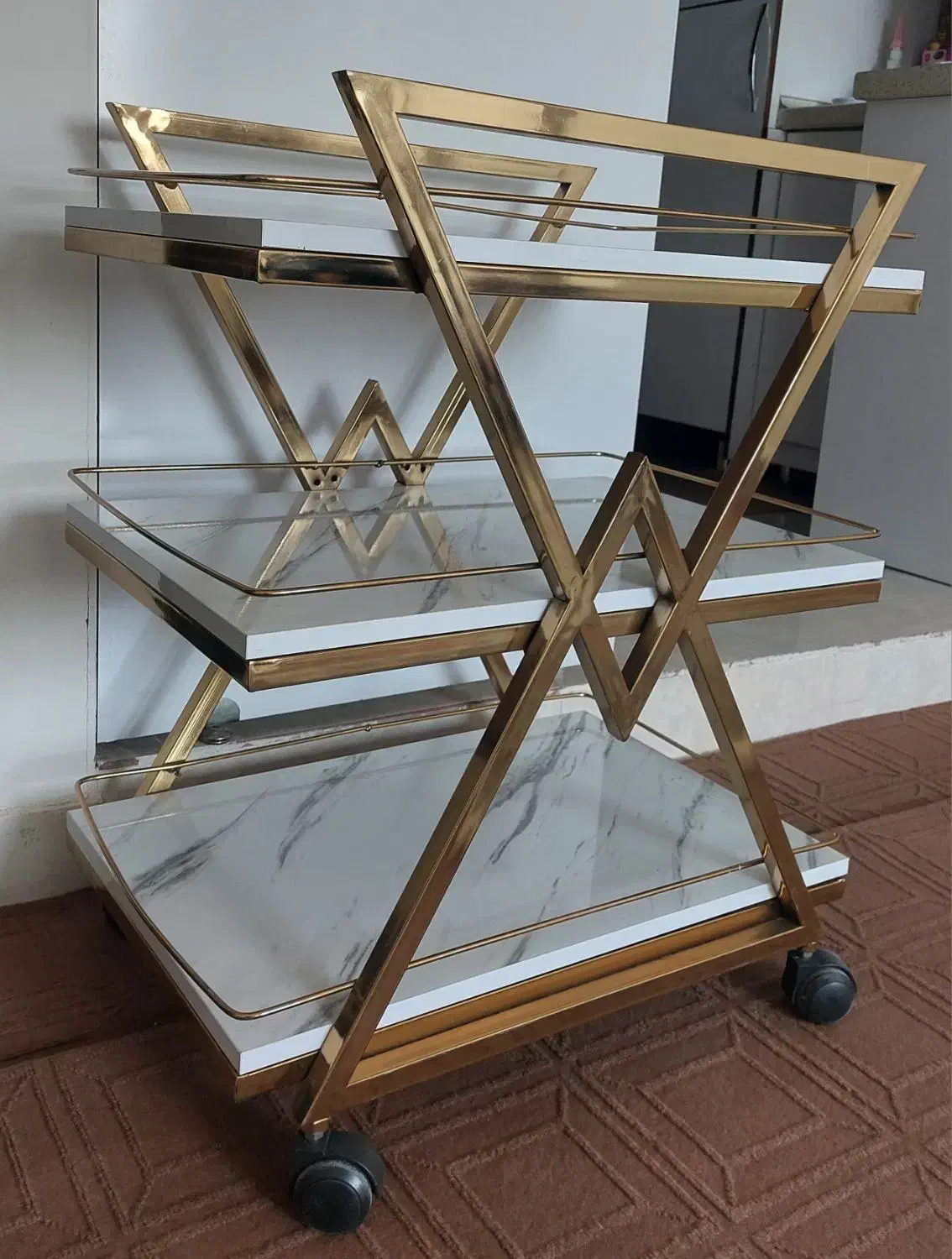 ترولی چرخدار متحرک|آرایشگاه و سالنهای زیبایی|سنندج, |دیوار