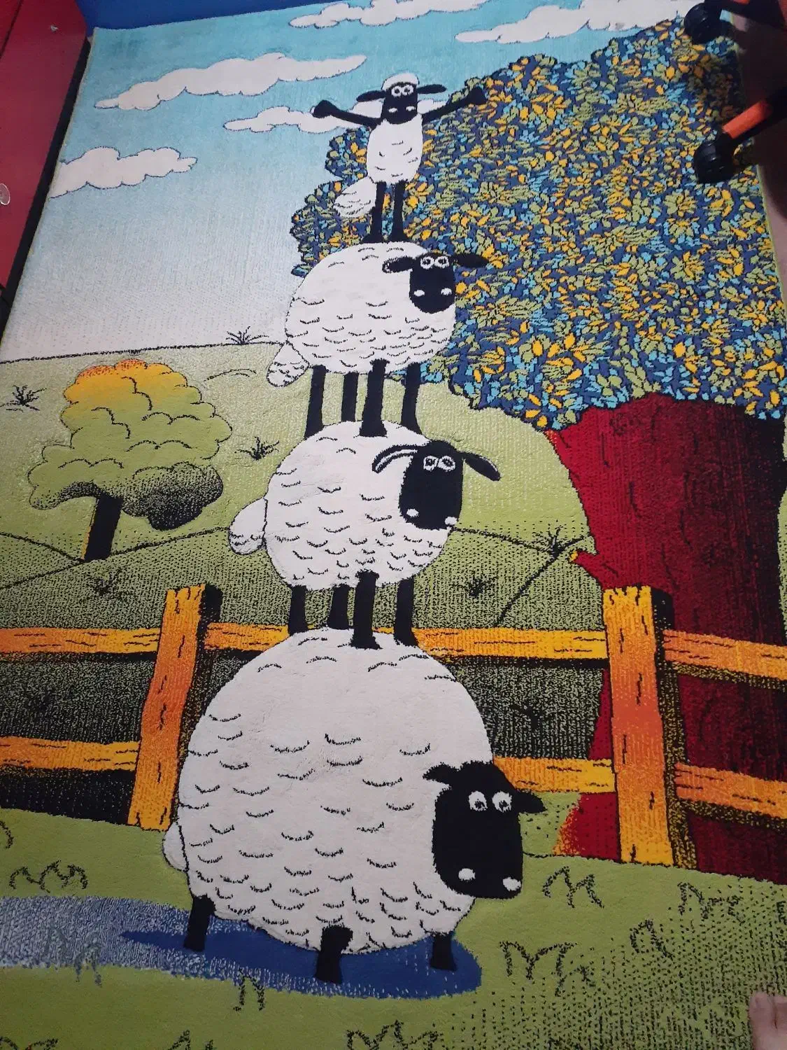 فرش ۴متری تمیز|فرش|مهاجران, |دیوار