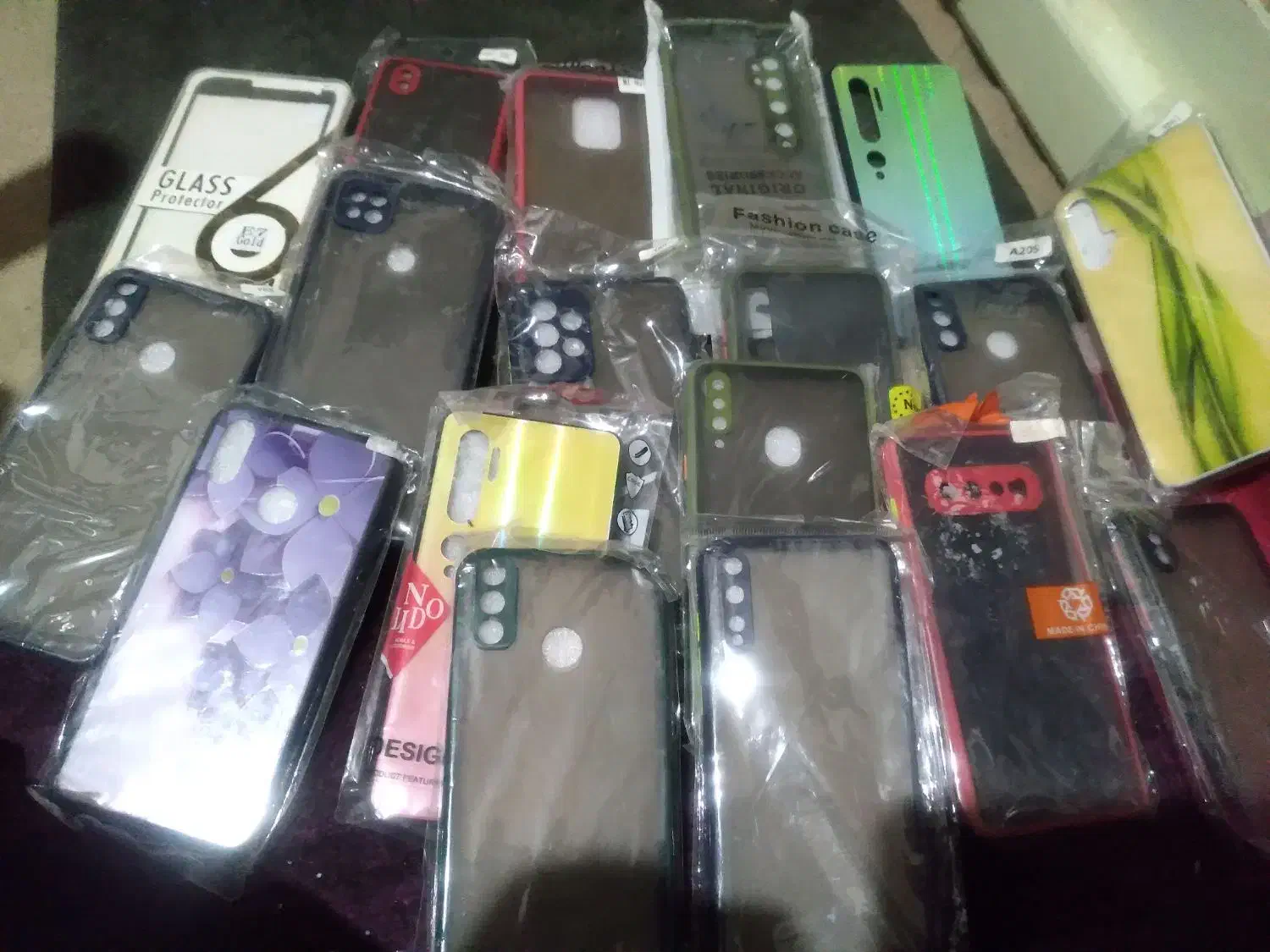 ۱۷عدد کاور گوشی|لوازم جانبی موبایل و تبلت|کازرون, |دیوار