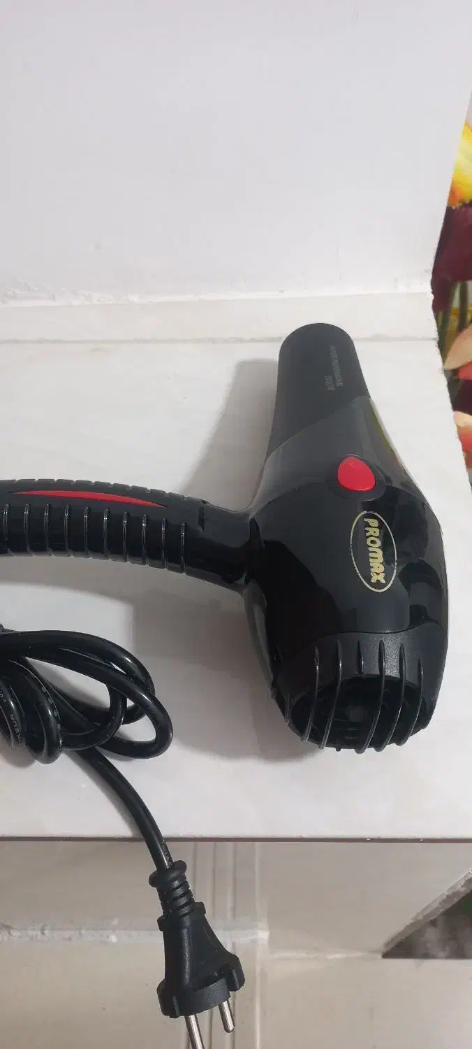 سشوار موتور سنگین پروماکس ۳۰۰۰وات|آرایشی، بهداشتی، درمانی|سقز, |دیوار