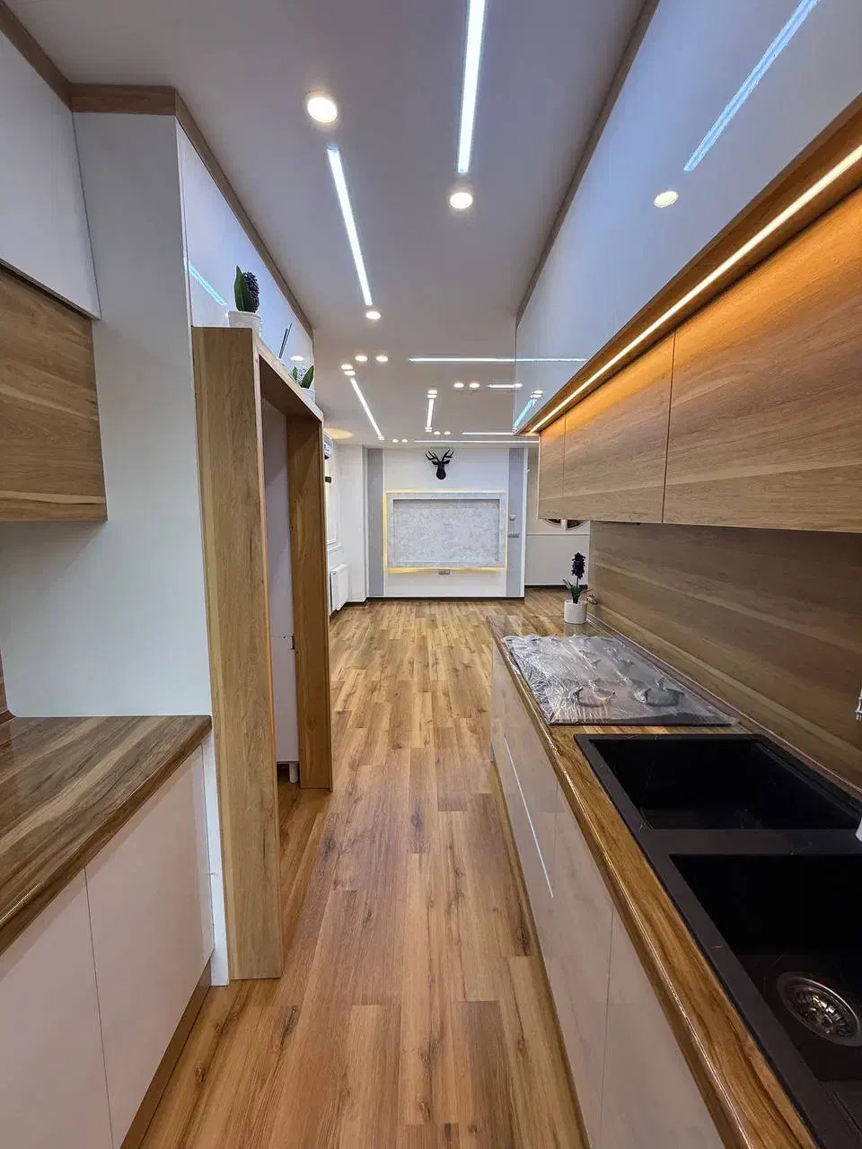 ۷۰مترشیکومدرن‌خریدامنوزیبانیم بهاباوام ضرغامی