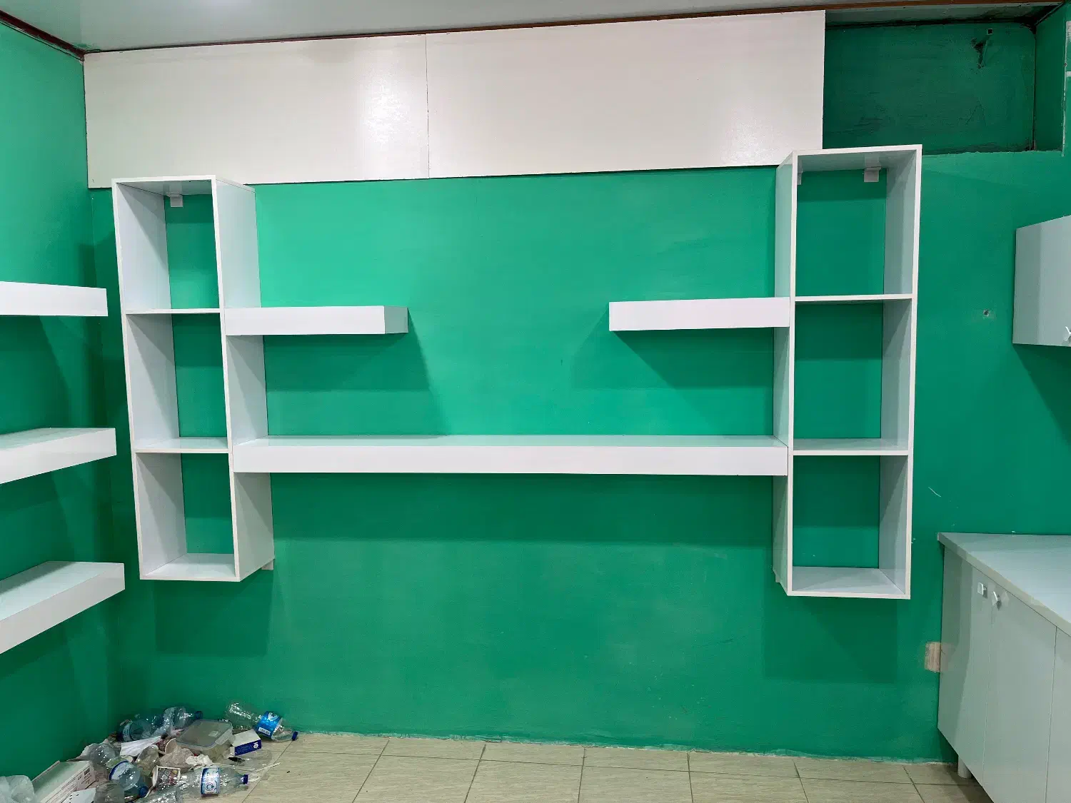 ست کامل قفسه ویترین لوازم خانگی سفید عمق ۹۰ بانه|کتابخانه، شلف، قفسه‌های دیواری|بانه, |دیوار