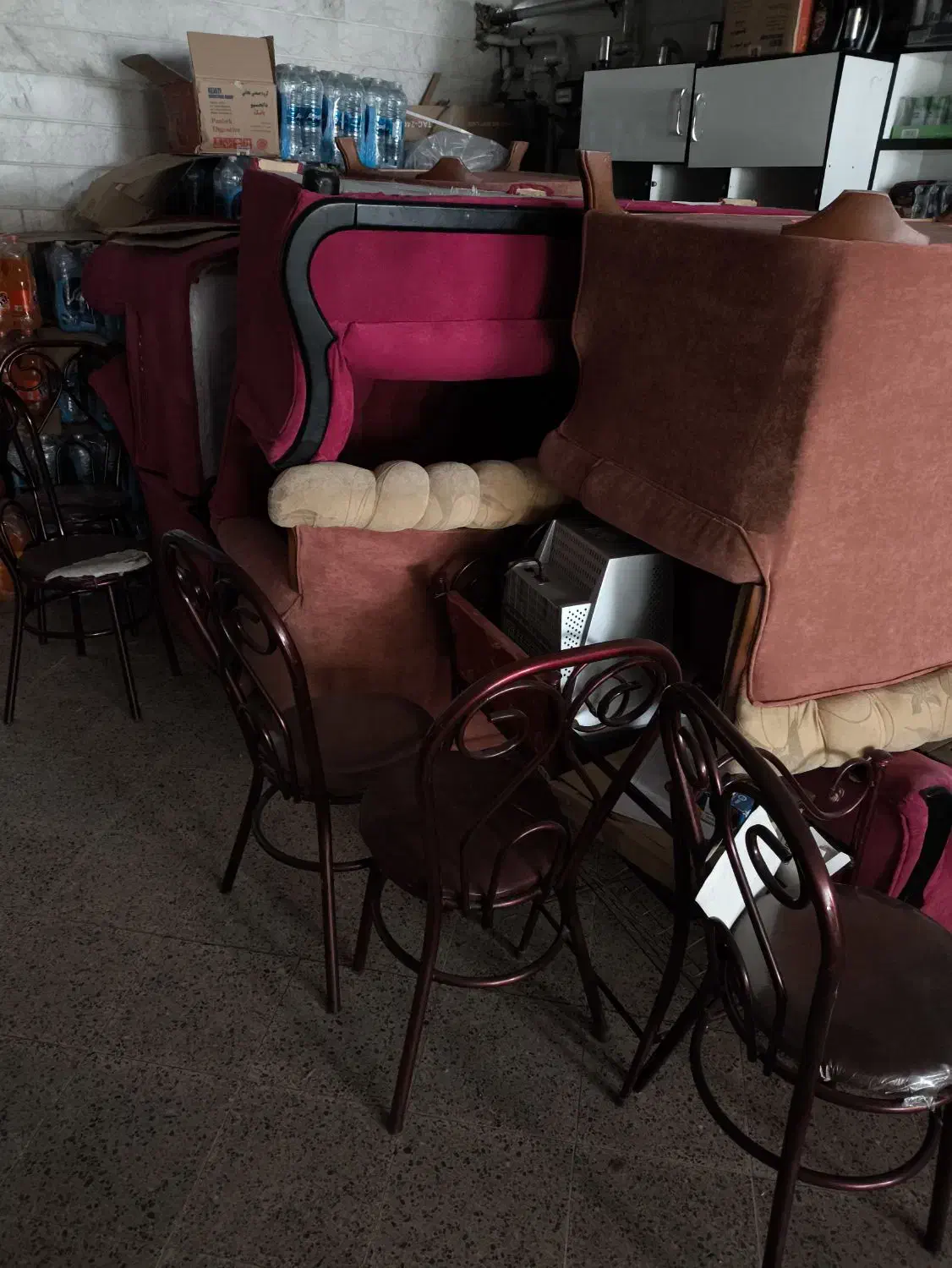 یه سری وسایل منزل|مبلمان خانگی و میز عسلی|قزوین, |دیوار