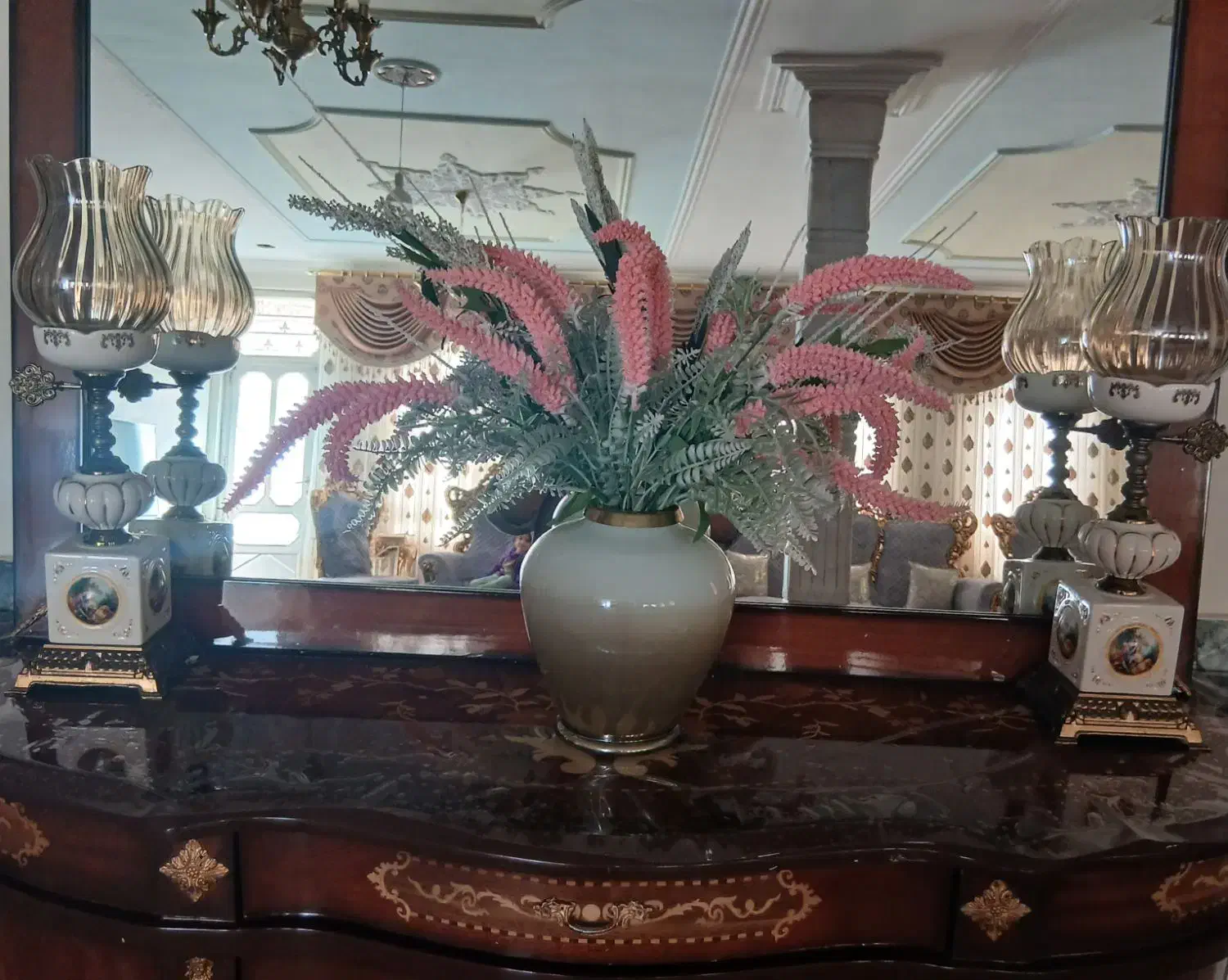 گل گلدون|گل مصنوعی|بروجرد, |دیوار