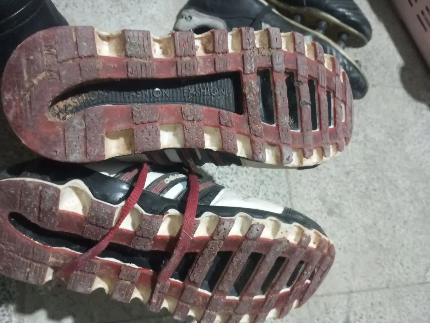 کفش های آقا و خانوم و ورزشی میخی|کیف، کفش، کمربند|تبریز, |دیوار