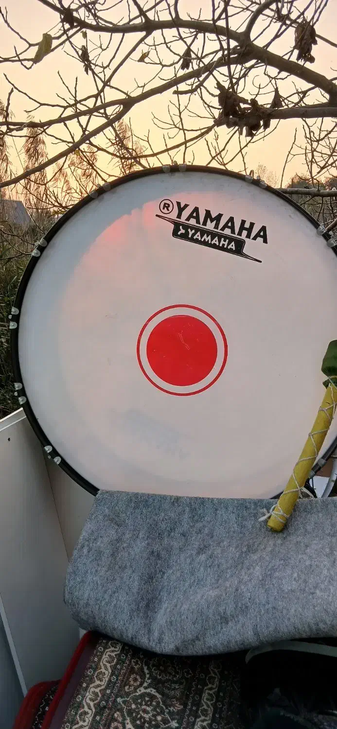 طبل  بزرگ یک متری|درام و پرکاشن|رشت, لاکان شهر|دیوار