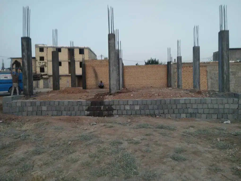 ۲۱۰متر کف ستون‌ها ۸ریشتری|فروش زمین و ملک کلنگی|لردگان, |دیوار