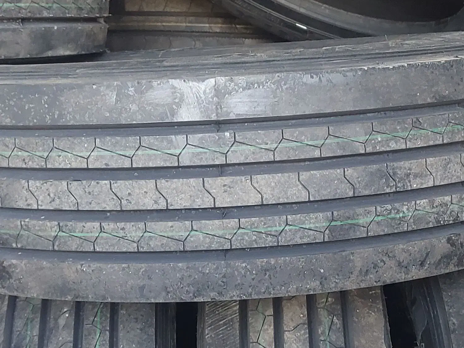 لاستیک تیوبلس ایسوزو|قطعات یدکی و لوازم جانبی|اصفهان, دانشگاه اصفهان|دیوار