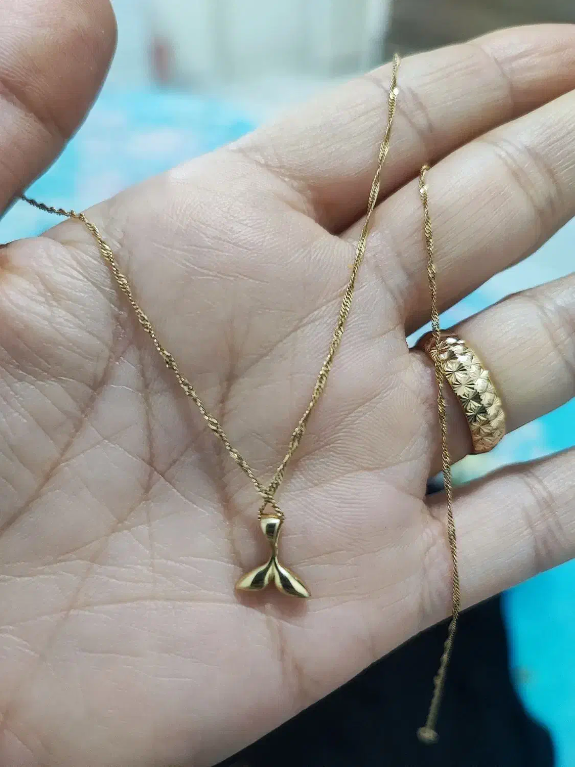 مقداری طلای سبک وزن|جواهرات|دوگنبدان, |دیوار