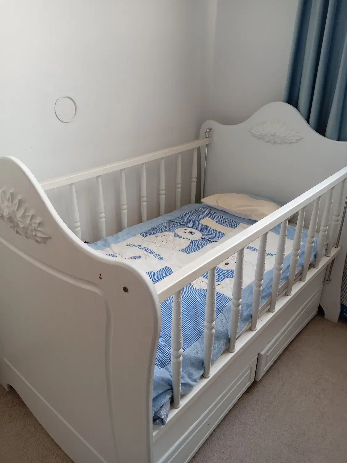 تخت نوزاد یا تخت کودک با تشک طبی|تخت و صندلی بچه|ری, دولت‌آباد|دیوار