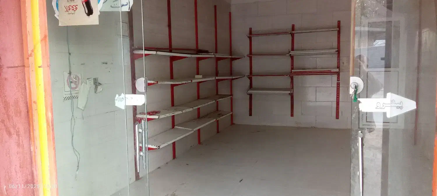 فروش فوری مغازه زیر قیمت تخلیه هم میباشد|فروش مغازه و غرفه|کامفیروز, |دیوار