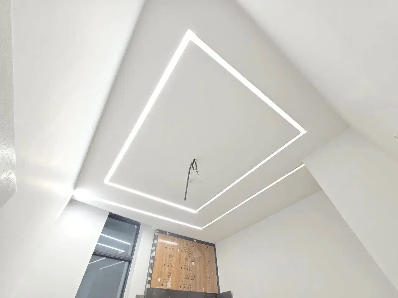 تولید و اجرای تخصصی لاین نوری|لامپ و چراغ|یزد, |دیوار