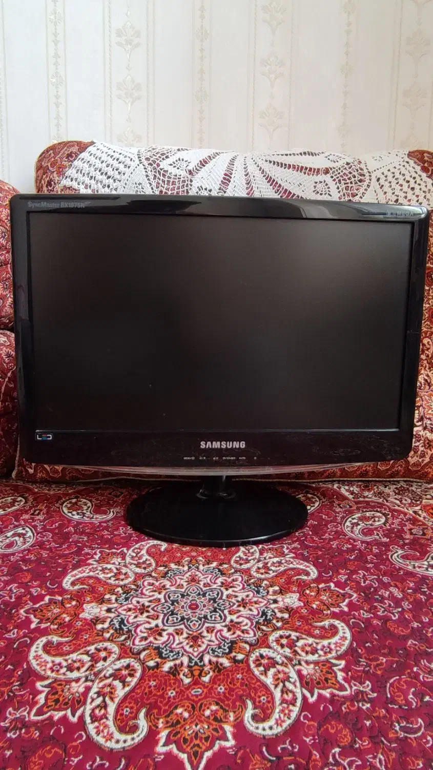 مانیتور کامپیوتر 19 اینج در حد سالم|رایانه رومیزی|تهران, ابوذر|دیوار