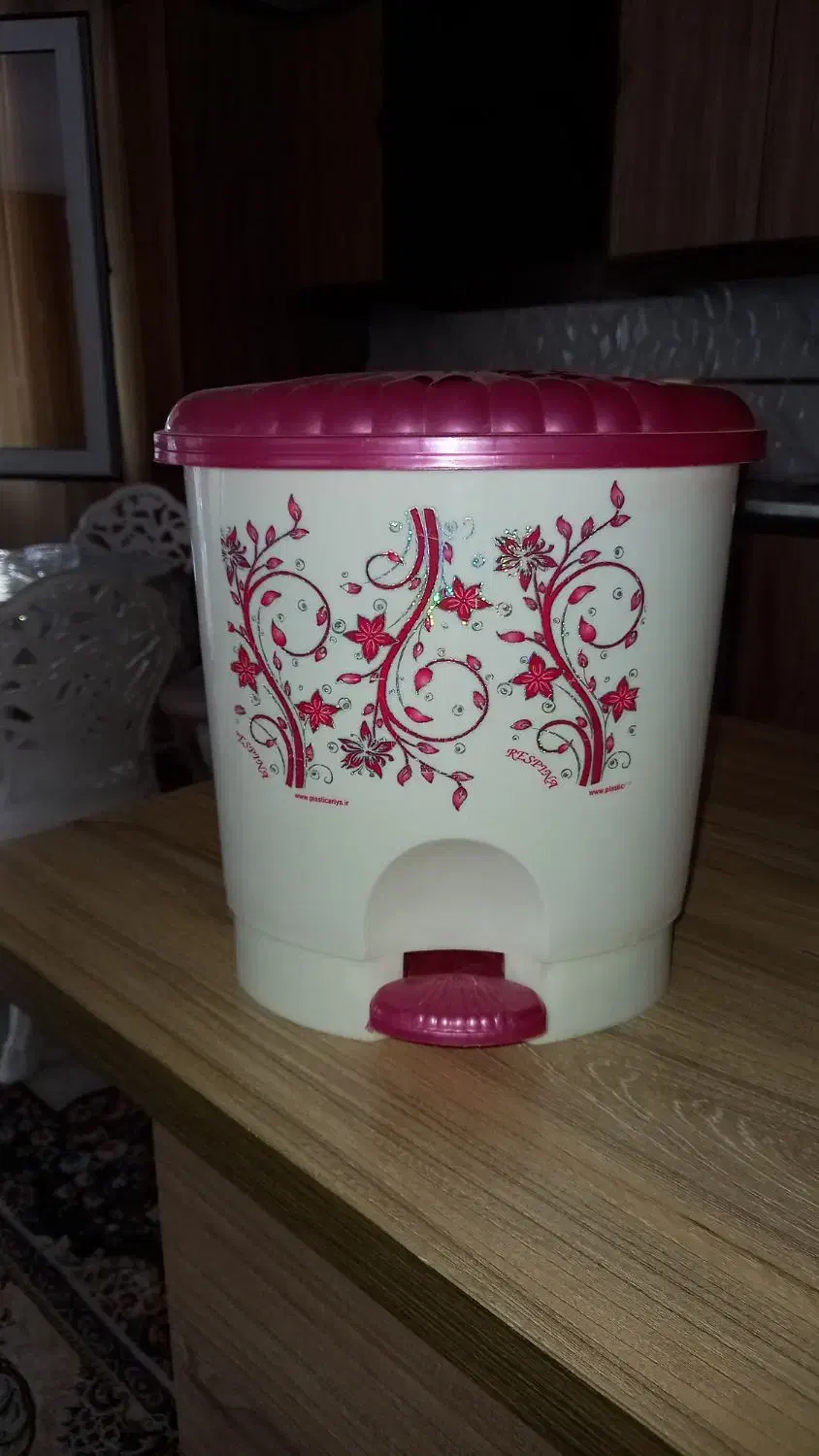 کتری لعابی وسطل|قوری، کتری، قهوه‌ساز دستی|لاهیجان, لیالستان|دیوار