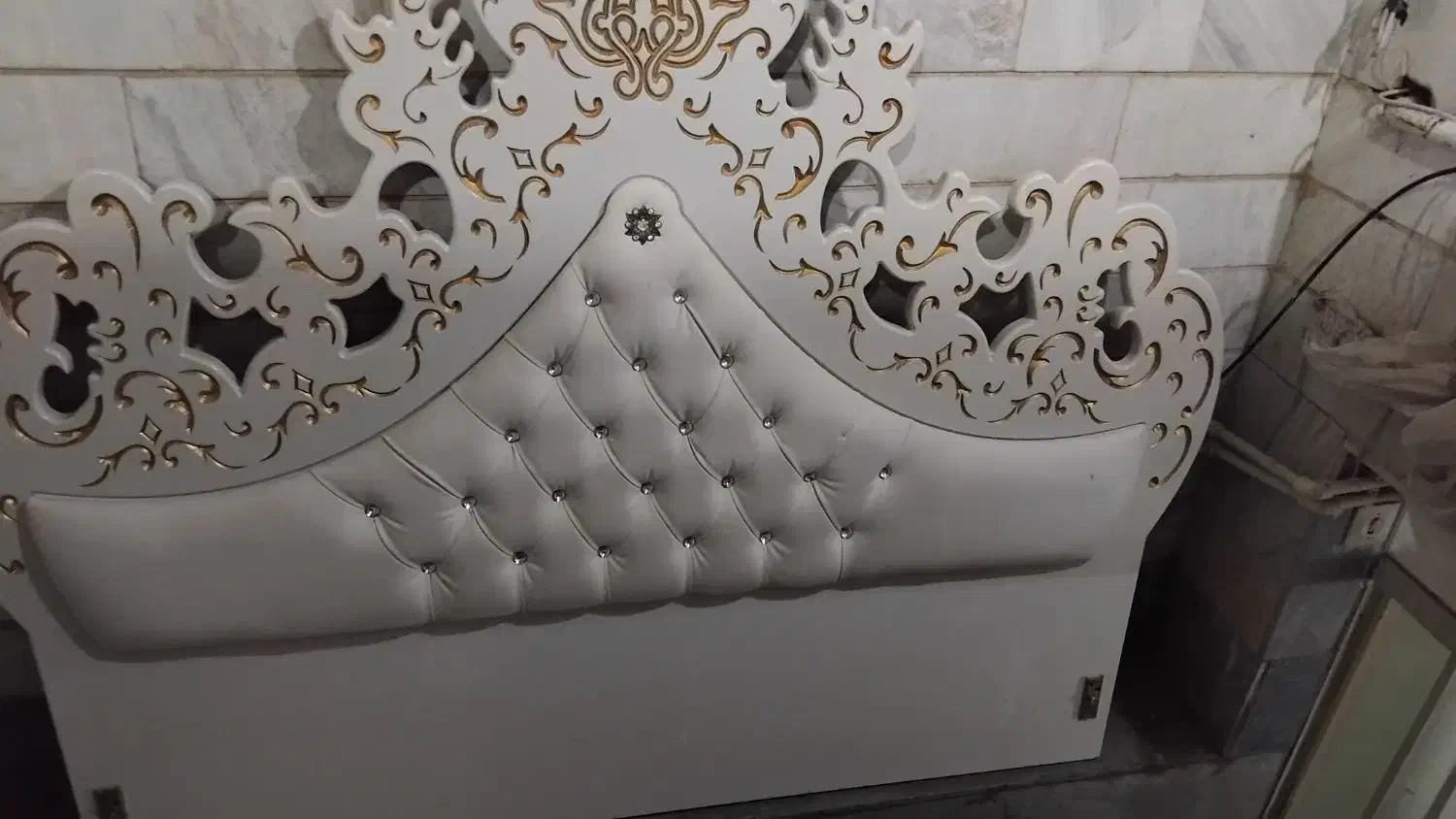 تخت|تشک تختخواب|ساوه, |دیوار