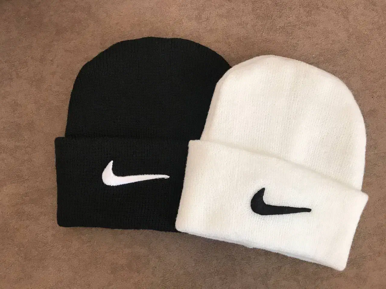 کلاه زمستانی|لباس|سبزوار, باهنر|دیوار