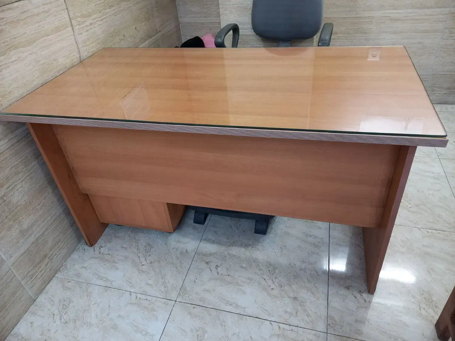 فروش میزوصندلی|دفتر کار|لنگرود, |دیوار