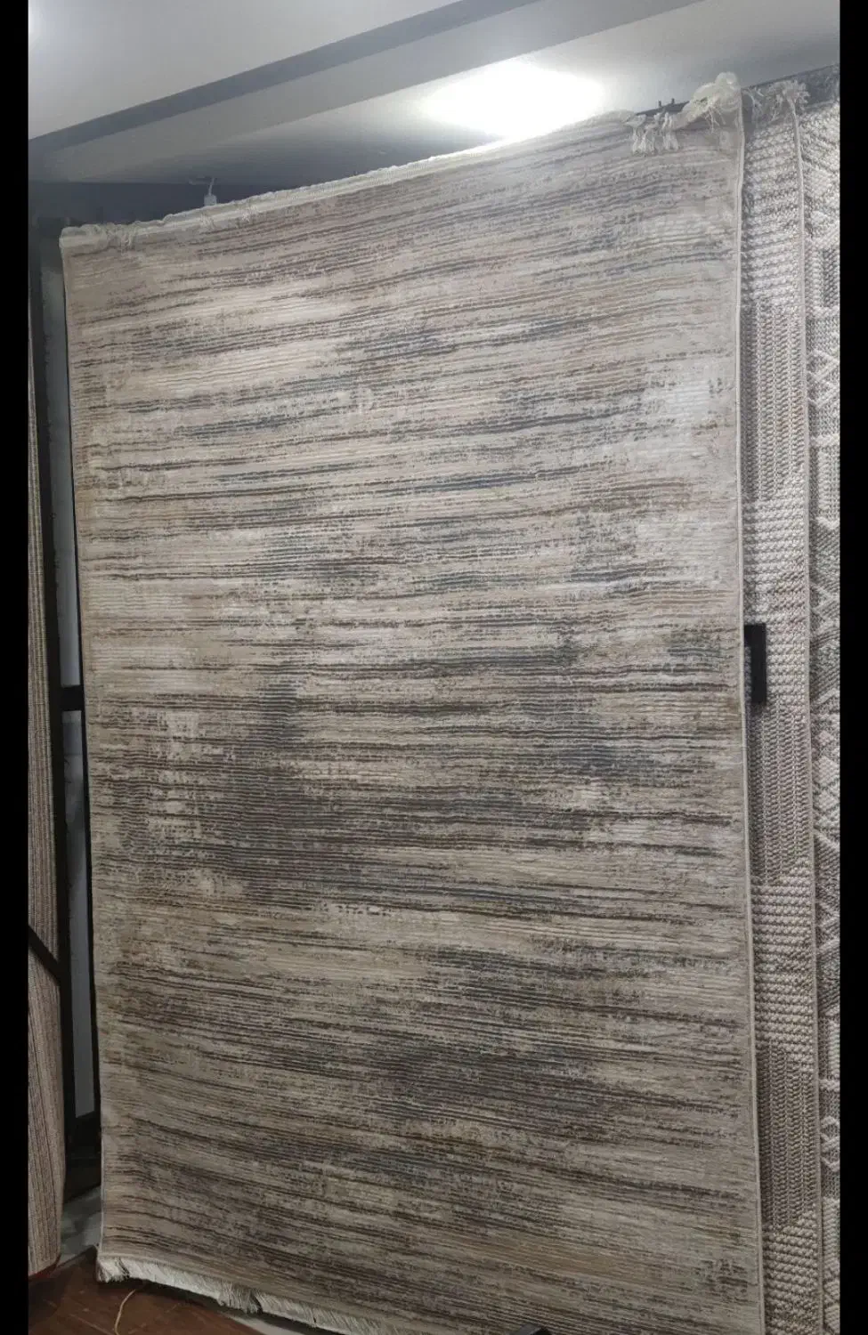 قالیچه 4 متری مدرن  ماشینی- شیک|فرش|اصفهان, باغ نگاره|دیوار