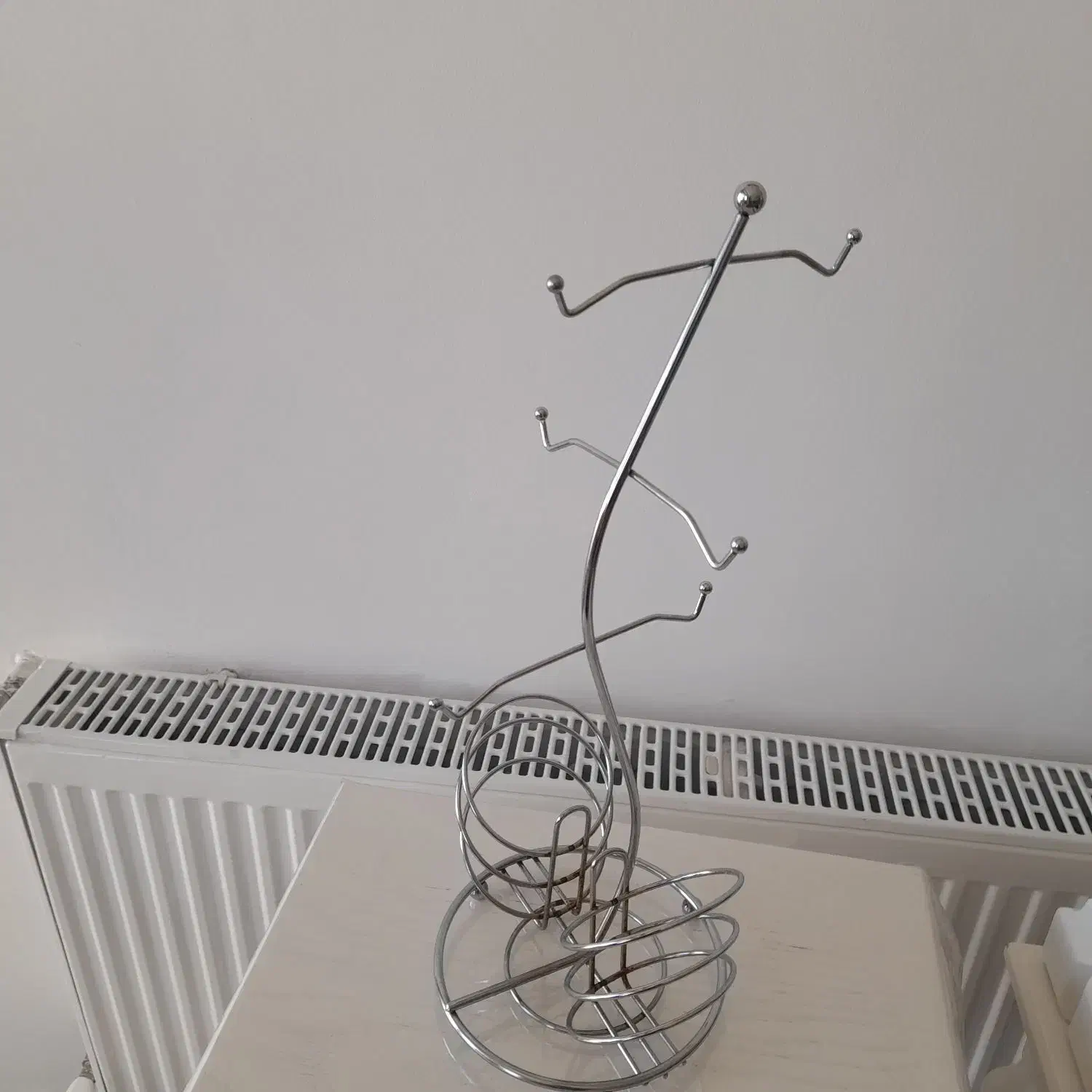 پایه قابلمه و ابچکان ظرف و پایه لیوان|آبچکان و نظمدهنده ظروف|مشهد, توس (بلوار توس)|دیوار