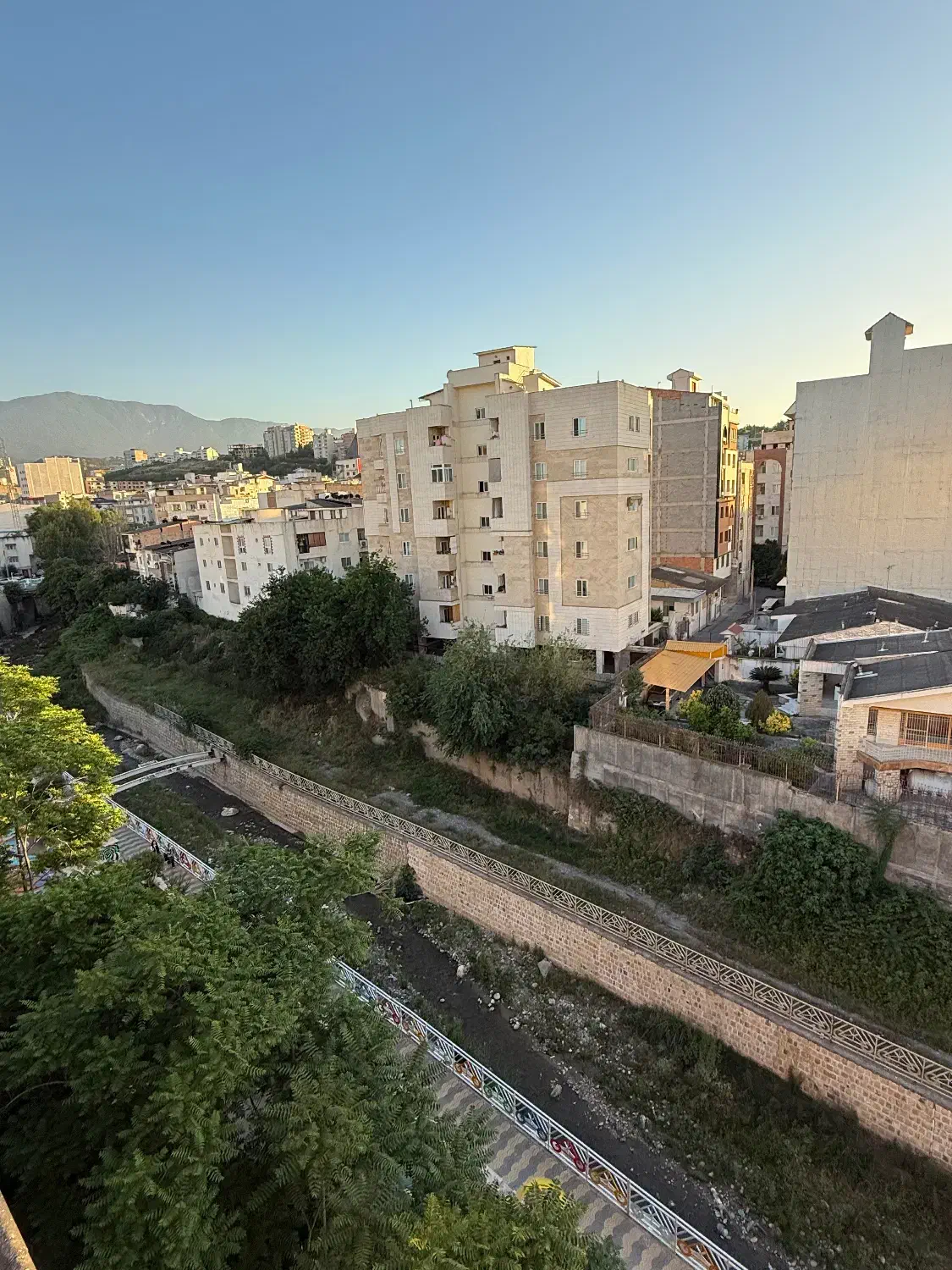 تهاتر آپارتمان استرابادی لادن نوساز|فروش آپارتمان|گرگان, |دیوار