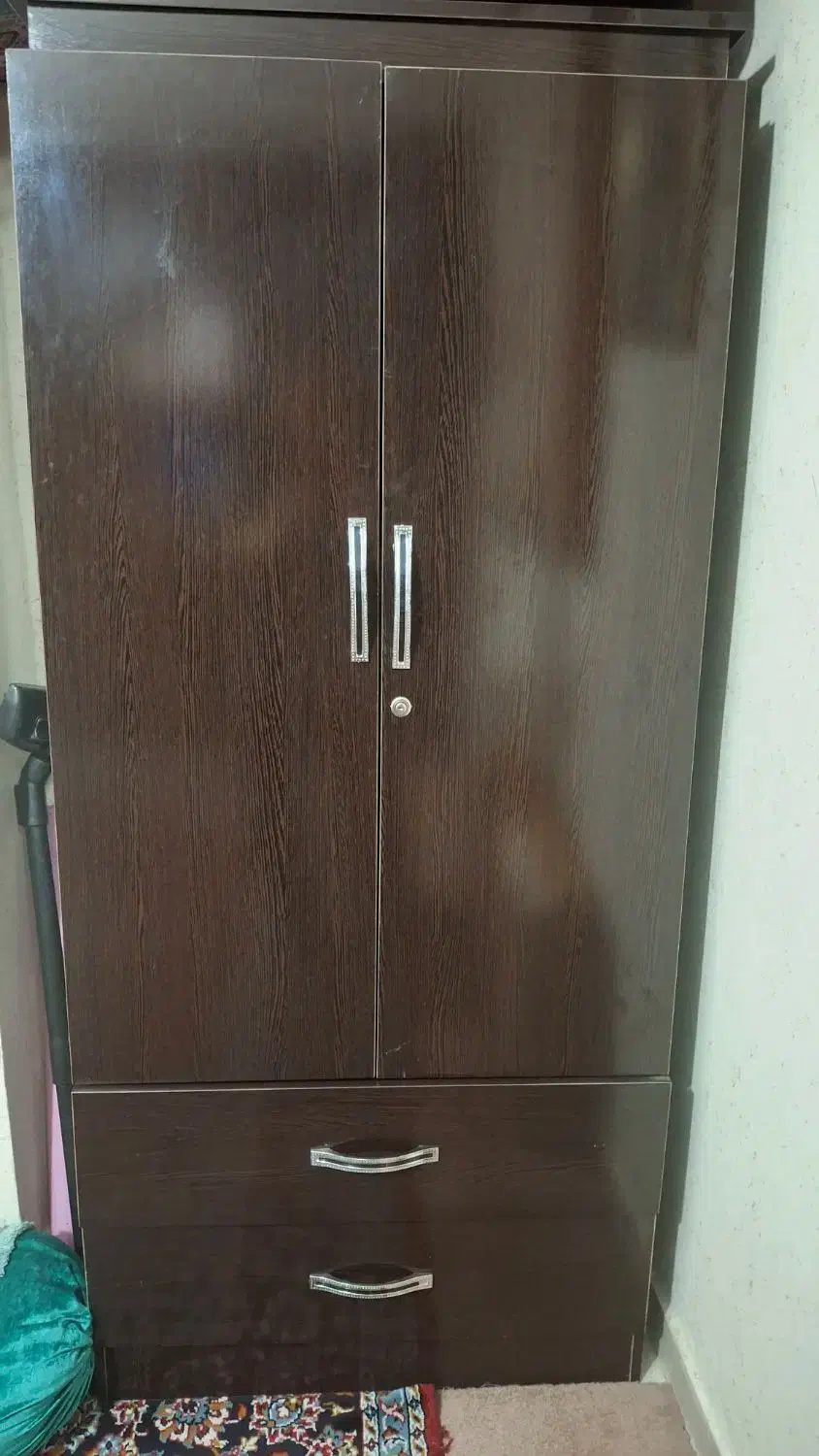 کمد لباسی|جاکفشی، کمد، دراور|صدرا-فارس, فاز ۱|دیوار