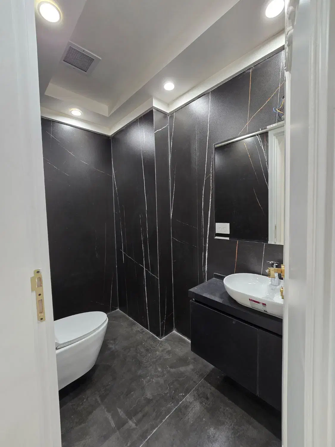 پاسداران/۲۱۲متر/۳خواب/فول مشاعات هتلینگ