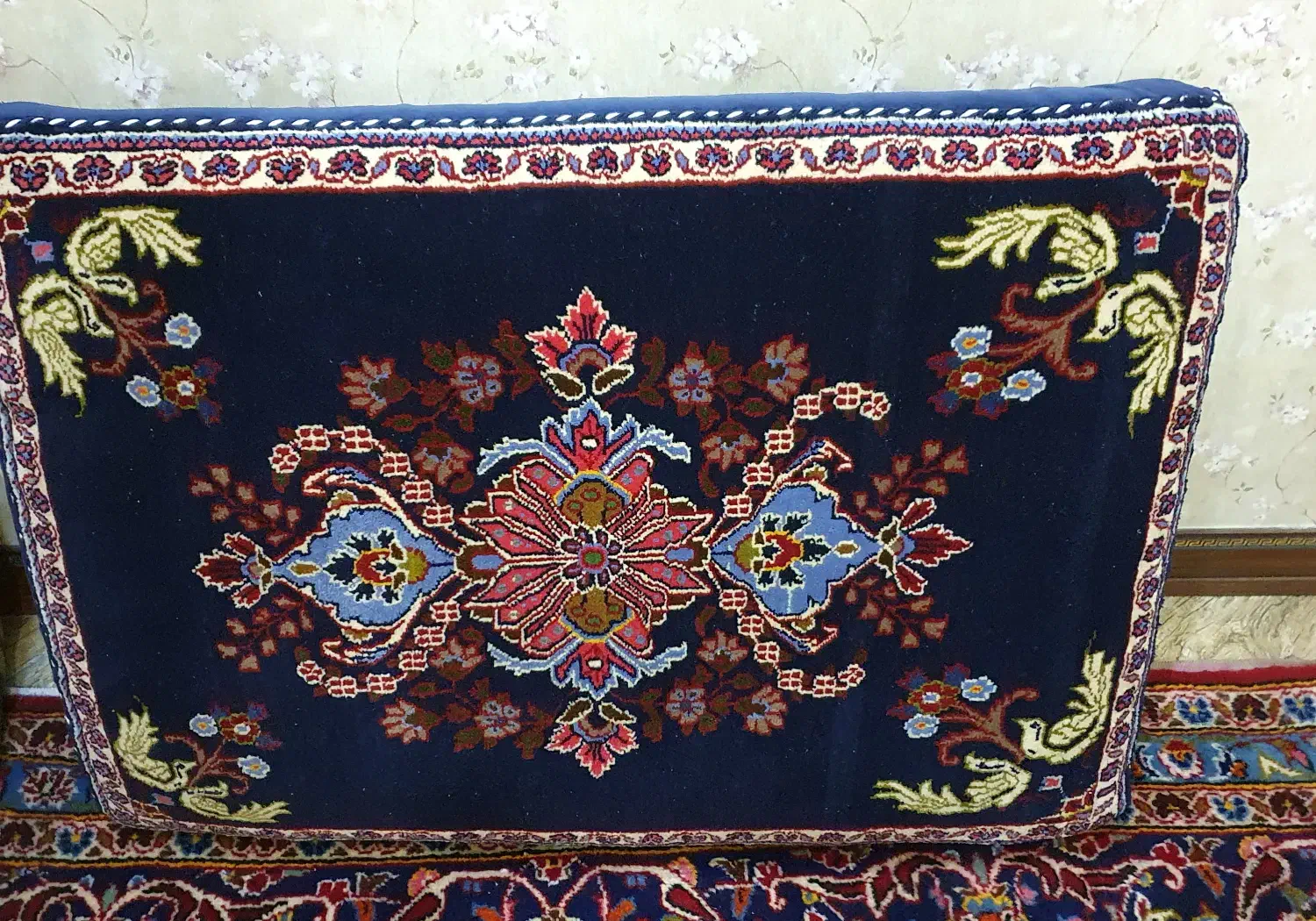 یک جفت پشتی دستباف کاشان تمیز و در حدنو|پشتی|قم, سالاریه|دیوار