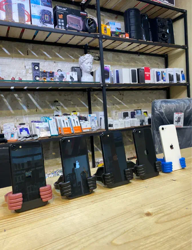 iphone se2020|موبایل|بجنورد, |دیوار