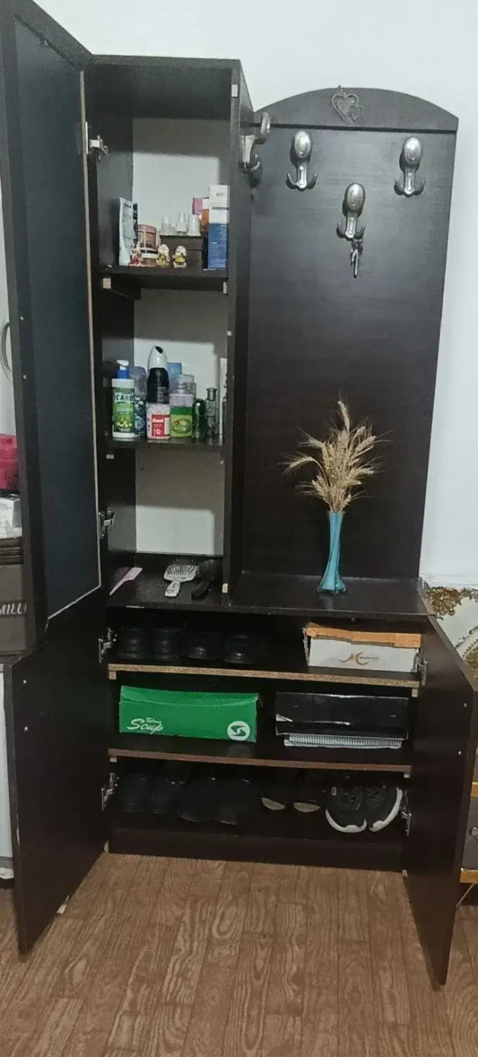 جاکفشی|جاکفشی، کمد، دراور|خوی, |دیوار