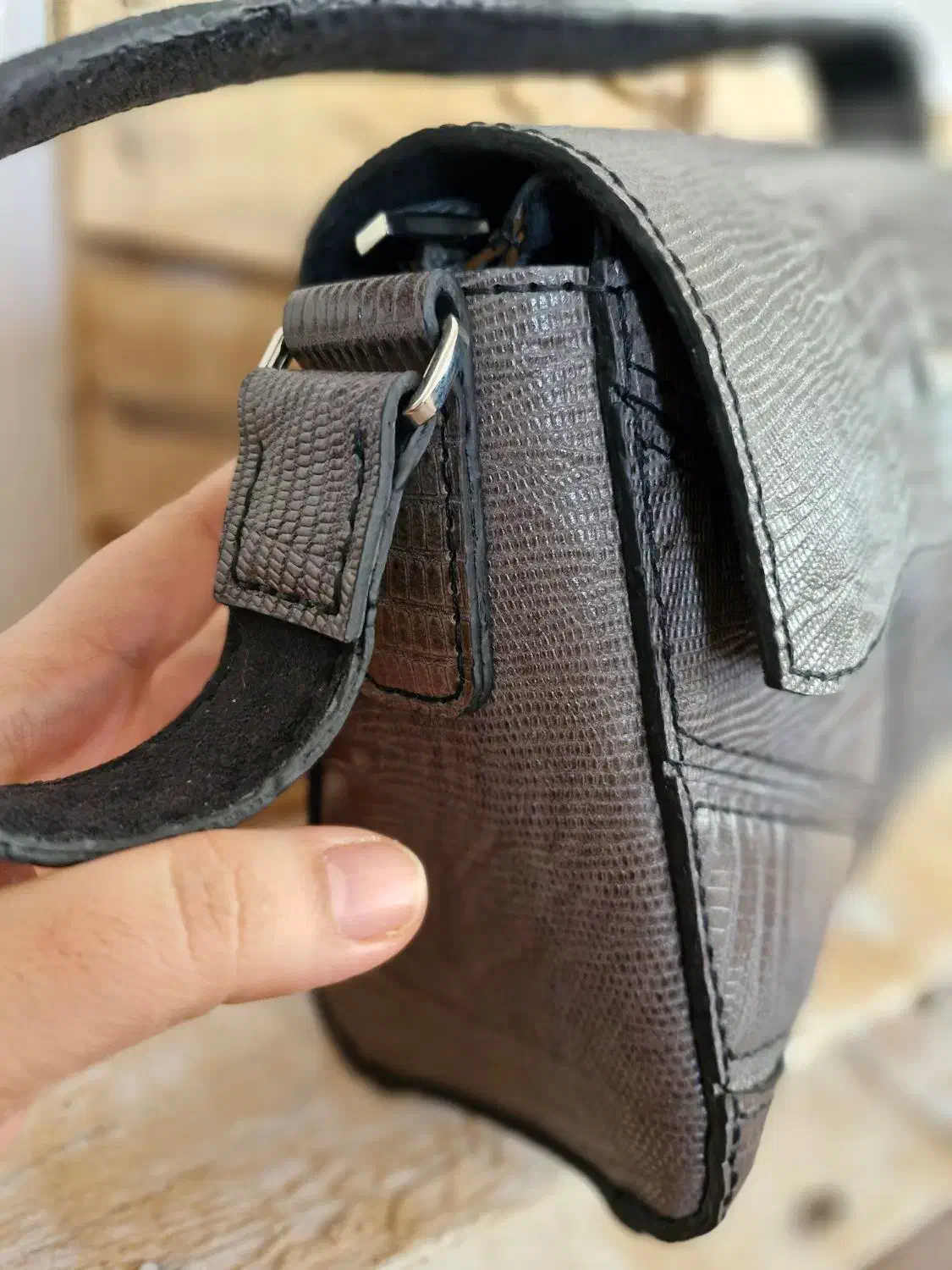 کیف چرم گاوی دستدوز|کیف، کفش، کمربند|اردبیل, |دیوار