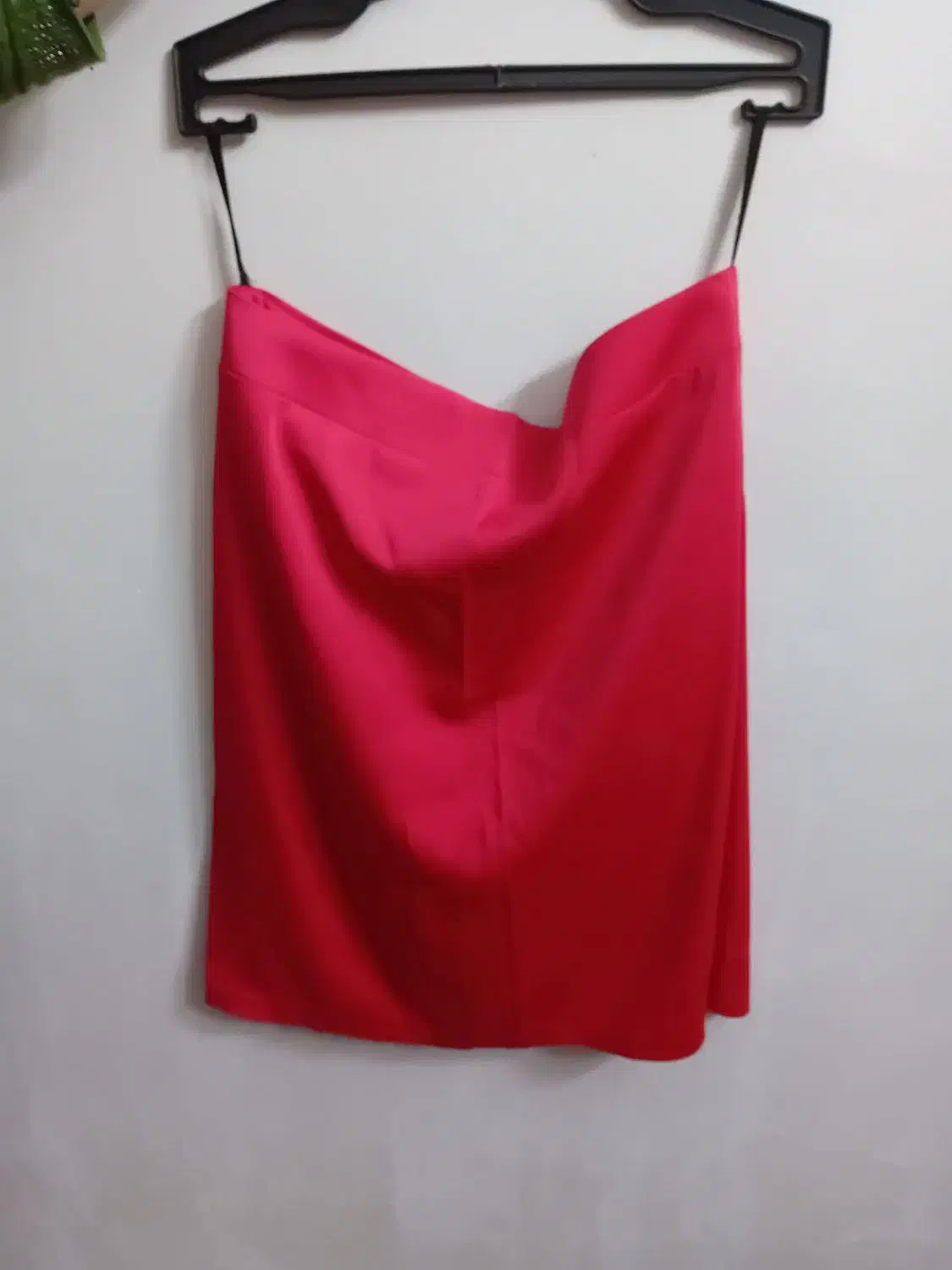 تعدادی لباس وکیف|لباس|مرند, |دیوار