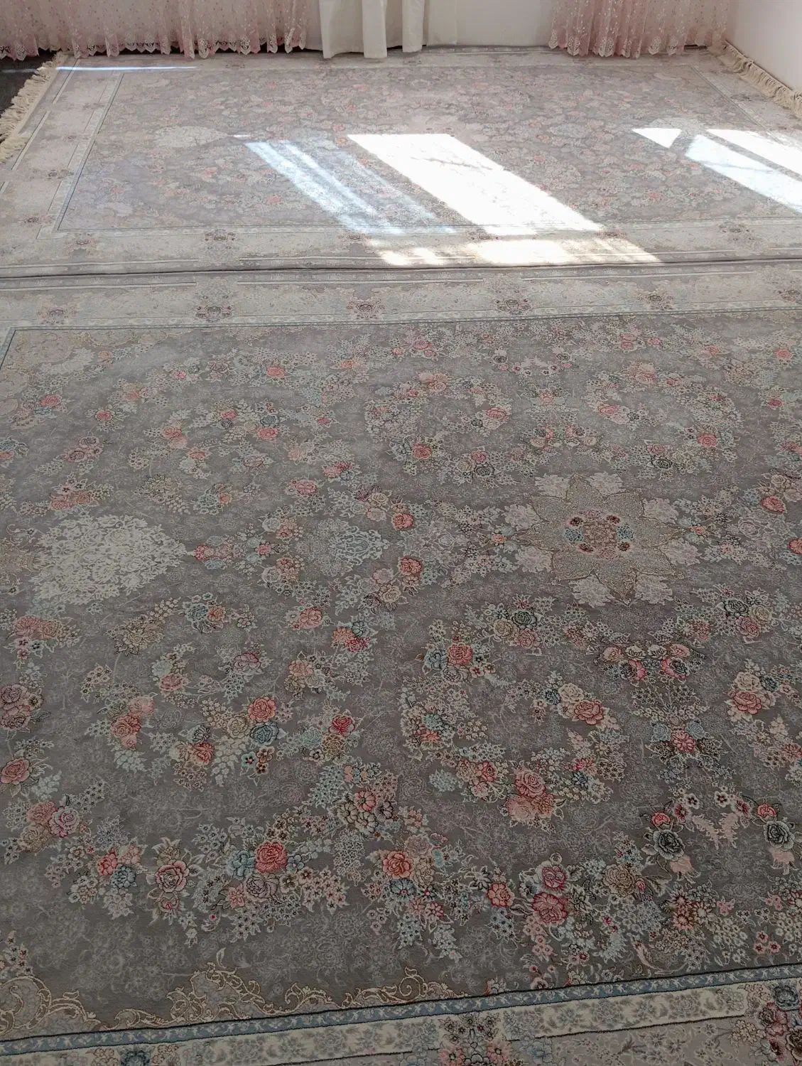 فرش ۱۰۰۰ شانه|فرش|رباطکریم, شترخوار|دیوار