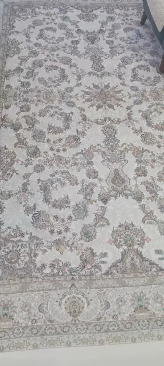 روی فرشی کش دار|فرش|وحیدیه, |دیوار