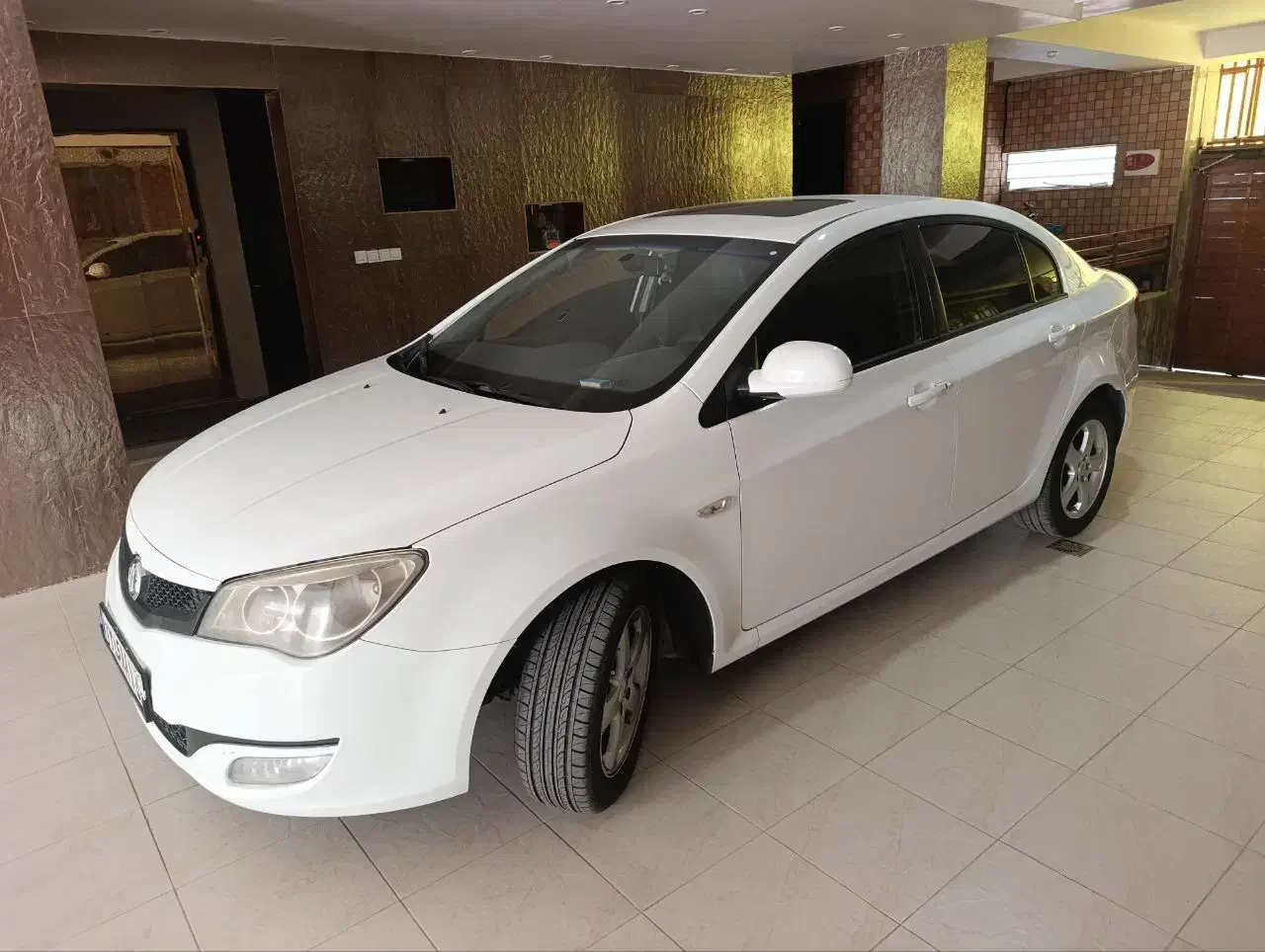 ام جی ۳۵۰|خودرو سواری و وانت|قم, سالاریه|دیوار