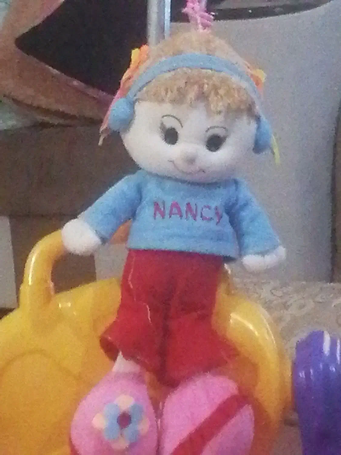 عروسک|اسباببازی بچه|مریوان, |دیوار