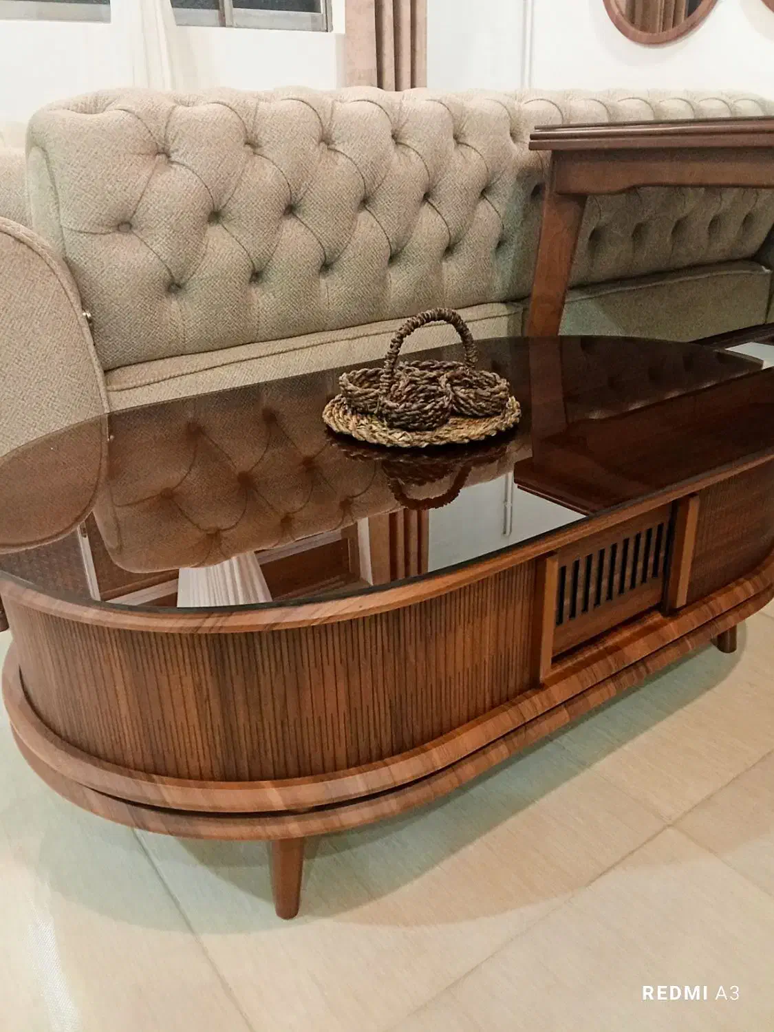 میز|میز و صندلی غذاخوری|رشت, لاکان شهر|دیوار