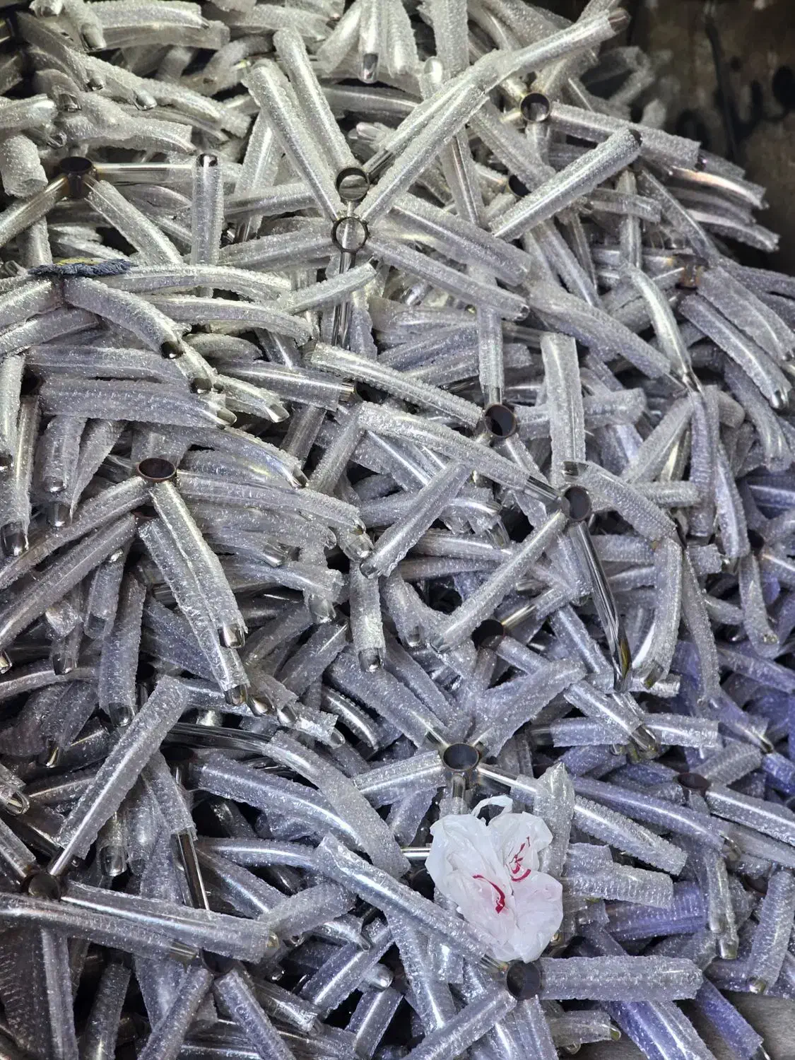 به چند نفر کار گر ساده آقا وخانم نیاز مندیم|استخدام صنعتی، فنی، مهندسی|چهاردانگه (تهران), |دیوار