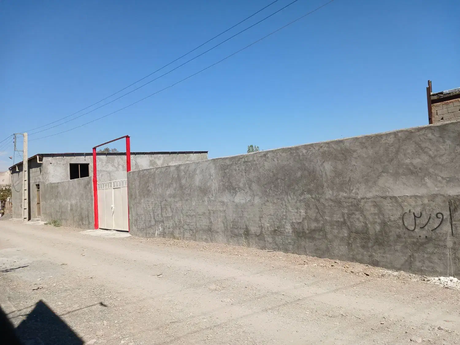 اجاره ملک تجاری واقع در جاده قطور|اجارهٔ دفتر صنعتی، کشاورزی، تجاری|خوی, |دیوار