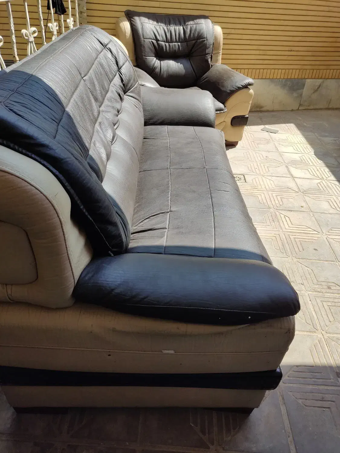 مبل ۷ نفره تمام چرم|مبلمان خانگی و میز عسلی|شیراز, گلشن|دیوار