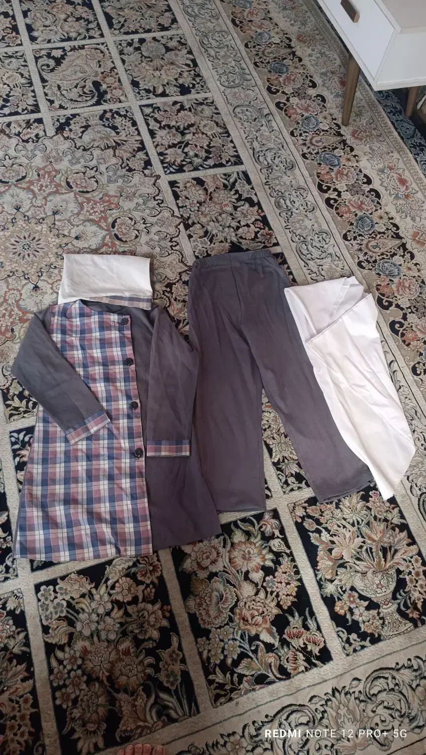 فرم مدرسه،دخترانه|لباس|زاهدان, |دیوار