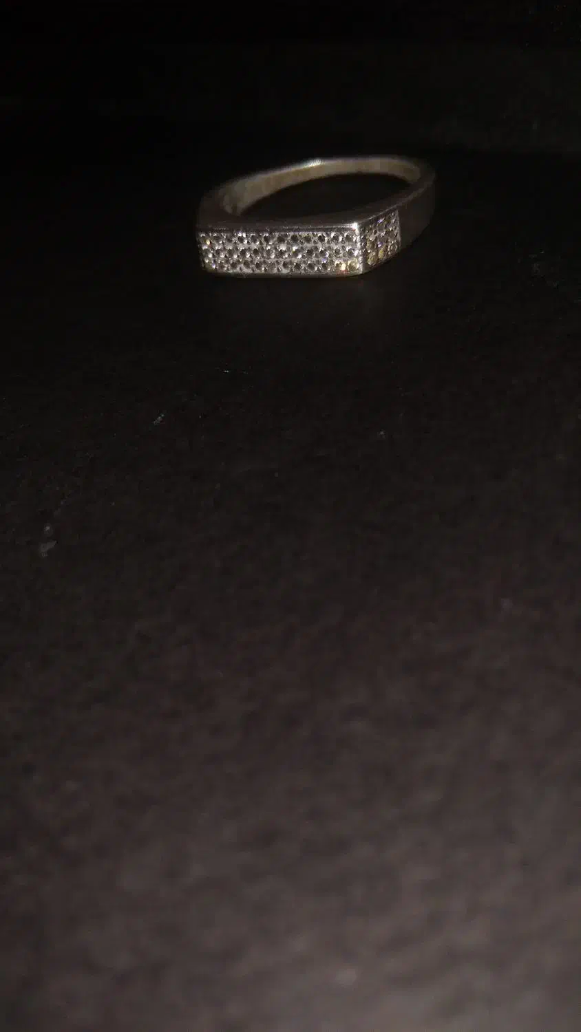 حلقه نگین دار|جواهرات|ایلخچی, |دیوار