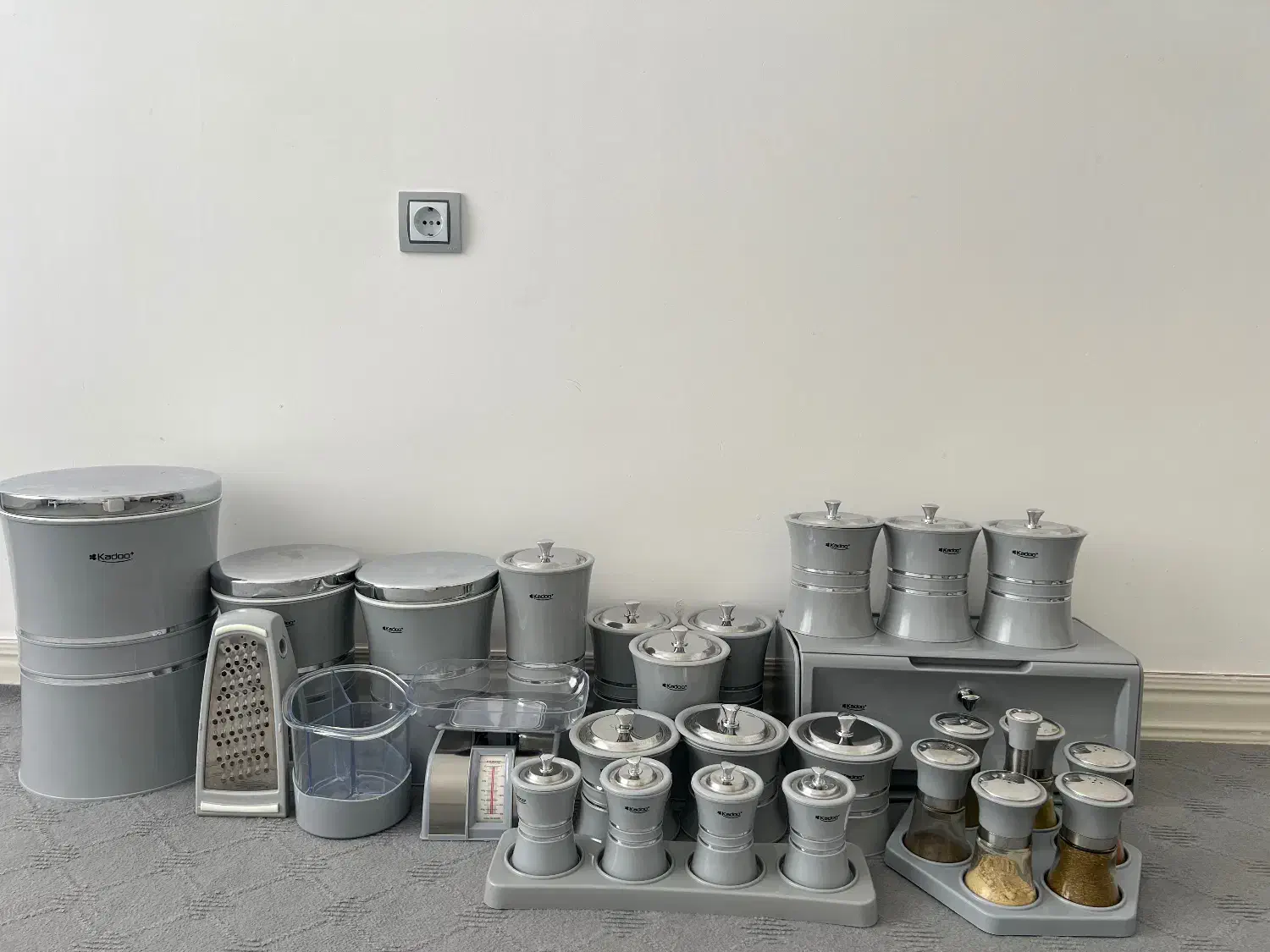 سرویس پلاستیک کادوپلاست|ظروف نگهدارنده، پلاستیکی، یکبارمصرف|اورامان, |دیوار