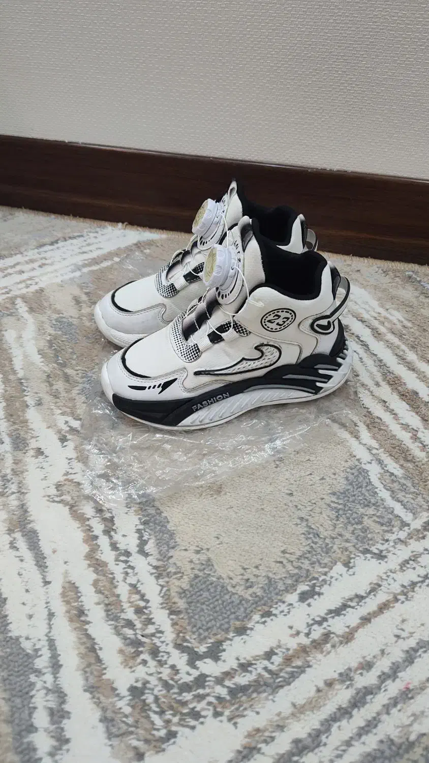 کتانی پسرانه سایز ۲۳ ۲۵ ۲۷ ۲۸ ۲۹ کتونی اسپرت|کفش و لباس بچه|ری, دیلمان|دیوار