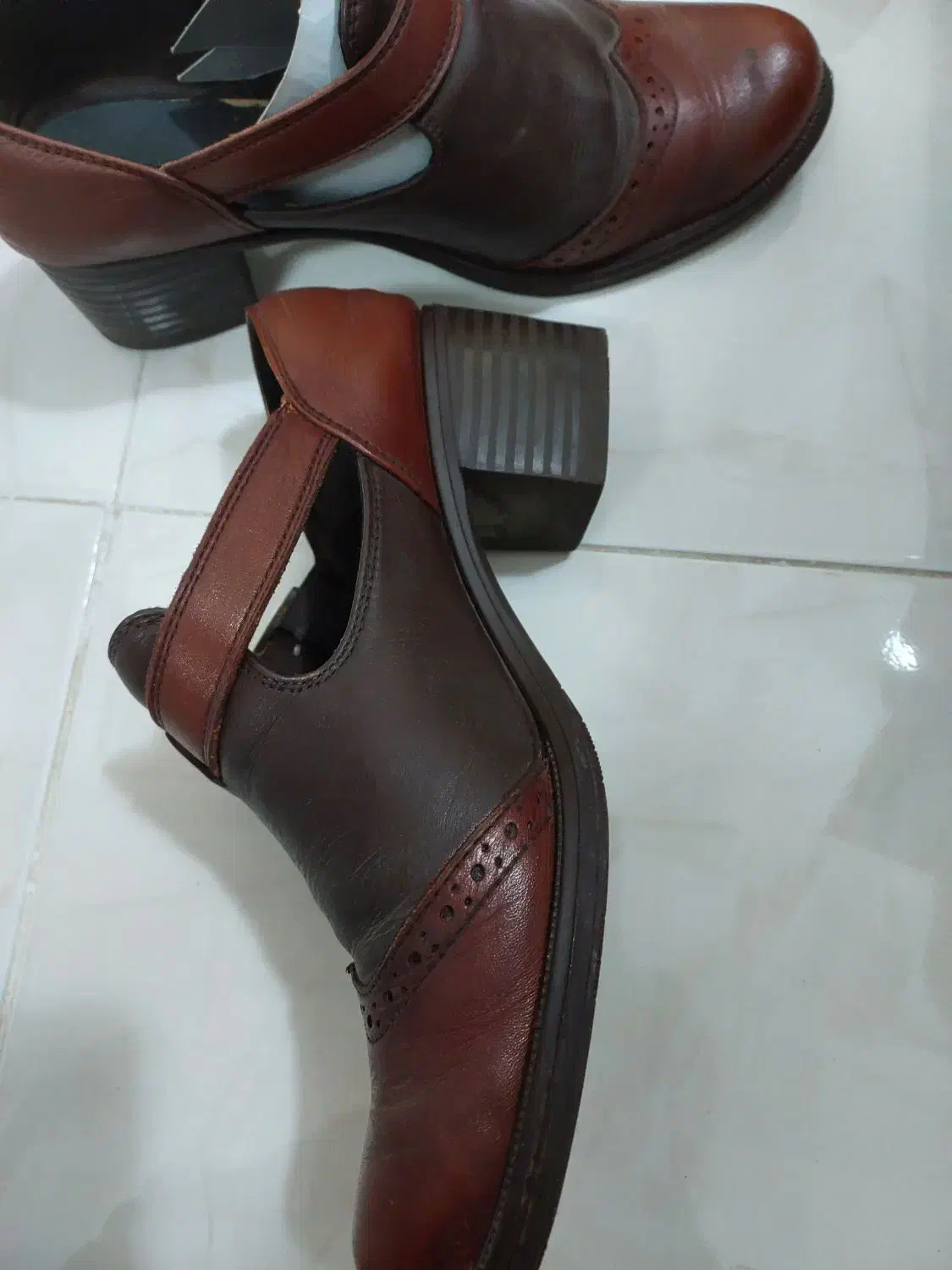 دوعدد کفش کاملا سالم در حد نو|کیف، کفش، کمربند|کرج, احدآباد|دیوار