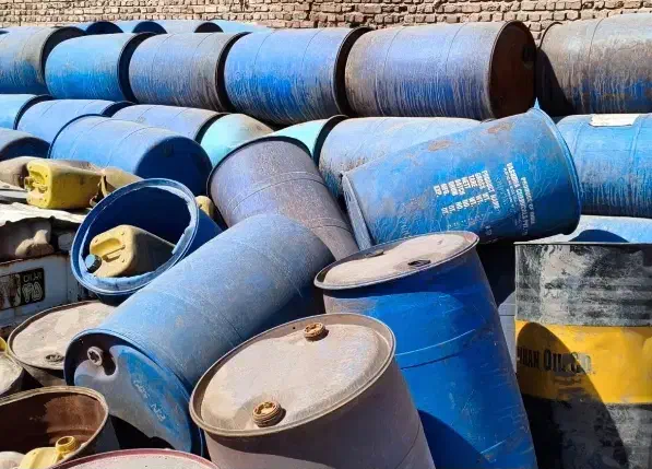 فروش انواع بشکه فلزی و پلاستیکی زیر قیمت بازار|ظروف نگهدارنده، پلاستیکی، یک‌بارمصرف|رفسنجان, |دیوار