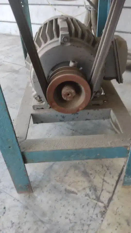 الکترو موتور ۳ فازPEM|ماشینآلات صنعتی|چهارباغ, |دیوار